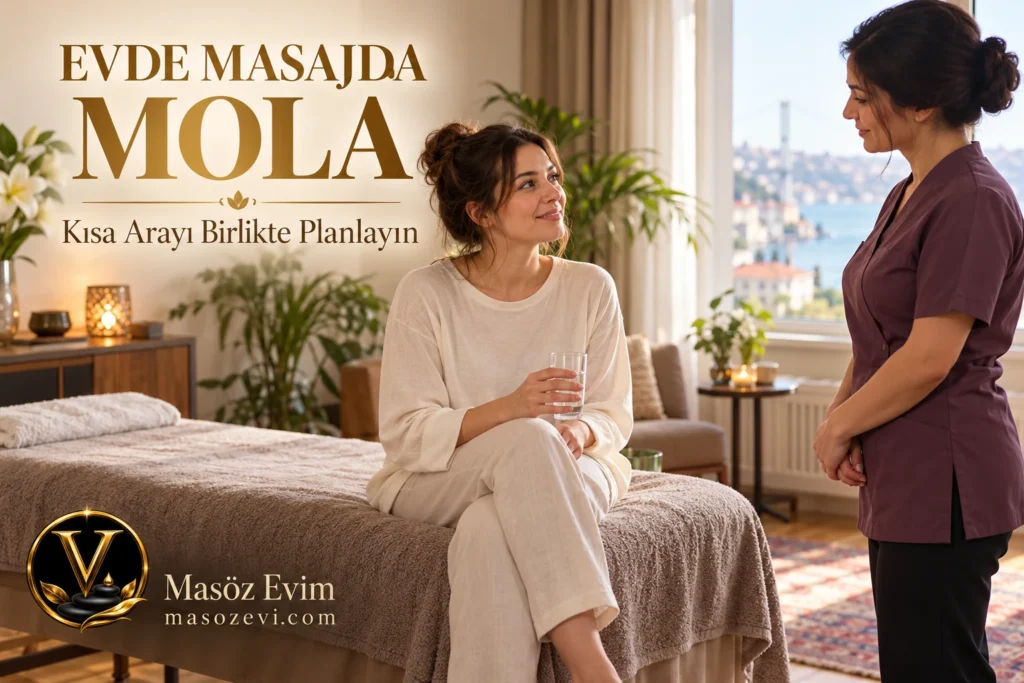 Evde masajda mola sırasında su bardağı tutan giyinik yetişkin kadın ve onu dinleyen kadın masöz, Masöz Evim logosu